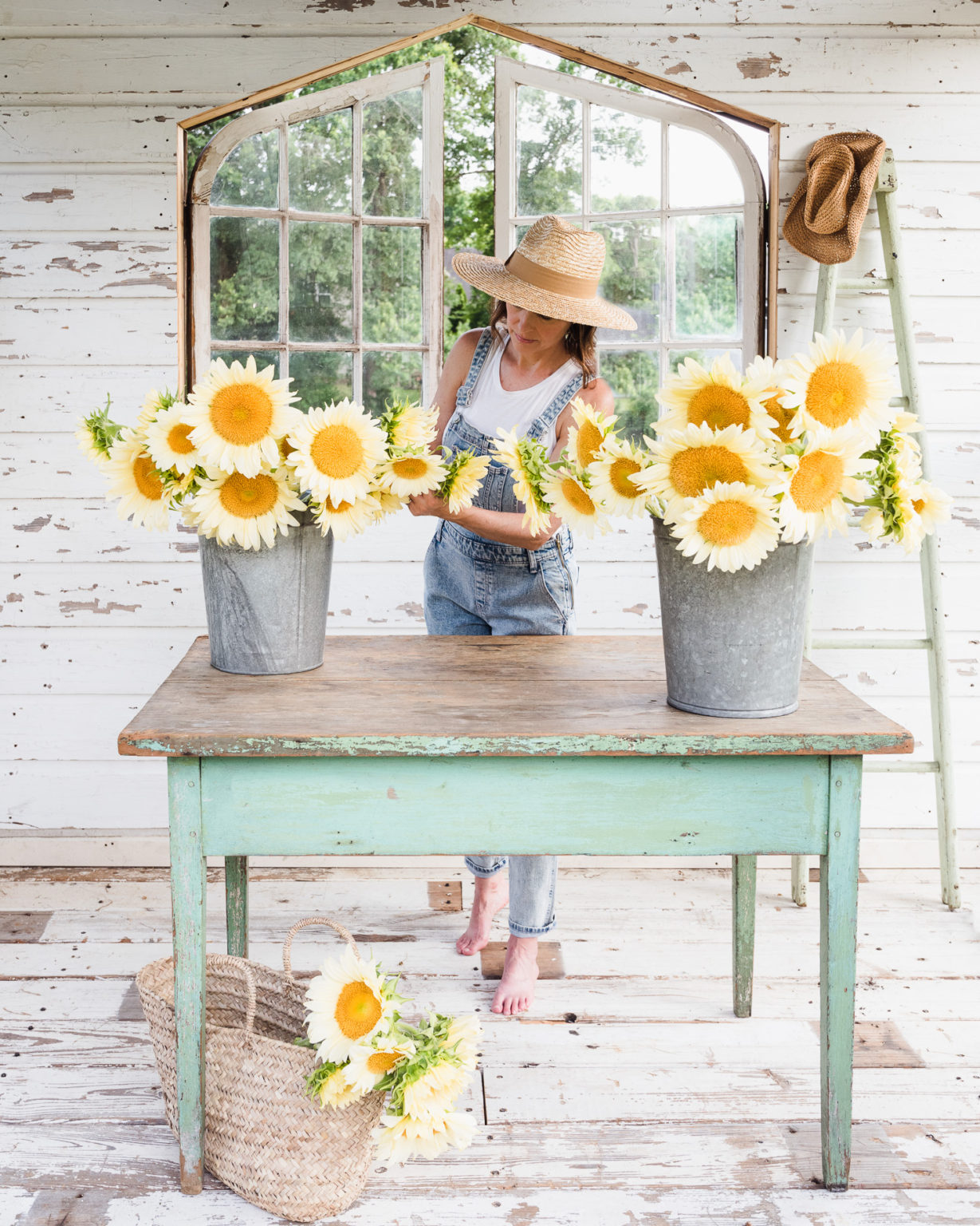 https://jaynemargaretphotography.com/wp-content/uploads/2021/07/White-Lite-Sunflowers-Flower-House-2163210703-1229x1536.jpg